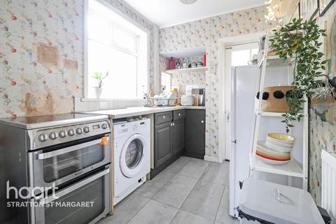 20 Okus Grove, Swindon, SN2 7QA