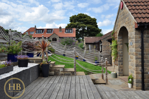 9 Smiddy Fields, Sleights, Whitby, YO22 5DY