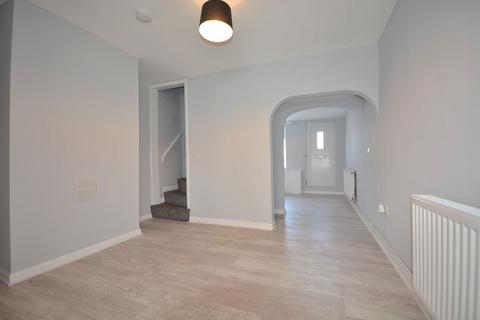 2 bedroom terraced house to rent, Castle Street, Eastwood, Nottingham