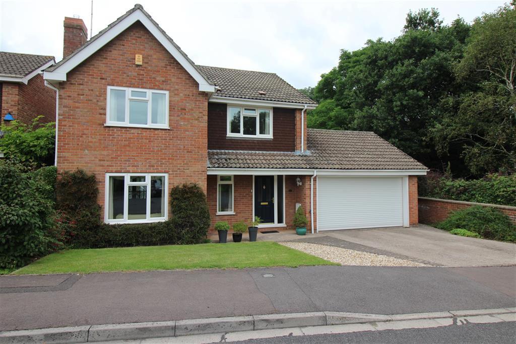 Jubilee Drive, Thornbury, Bristol... 4 bed detached house £525,000
