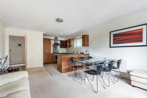 Flat 11, Woodlands House, 89 Old Woking Road, West Byfleet, KT14 6HZ
