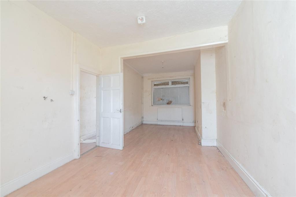 Eleanor Street, Grimsby, DN32 3 bed terraced house £59,950