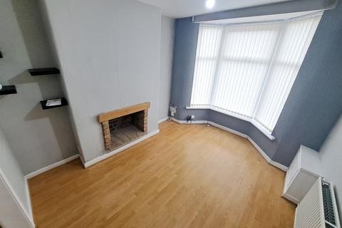 3 bedroom terraced house to rent, Great family home on Tiverton St in Wavertree