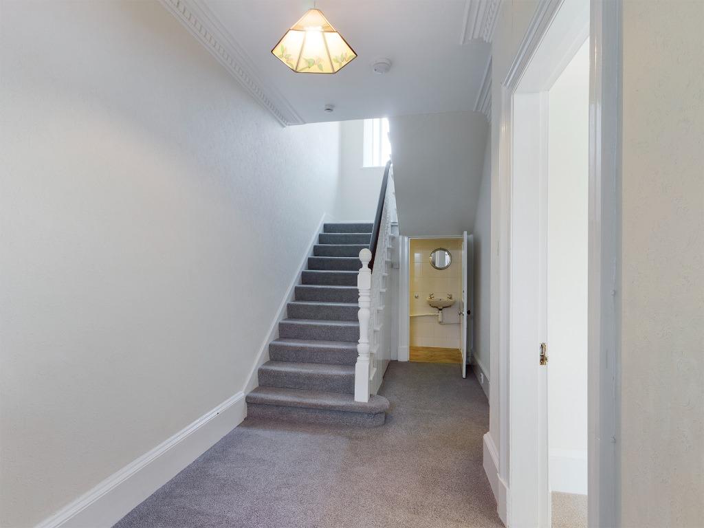 Albany Drive, Lanark, ML11 2 bed semidetached house £795 pcm (£183 pw)