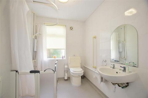 127 South End Road, Rainham, RM13 7XS