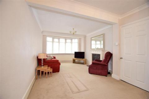 127 South End Road, Rainham, RM13 7XS