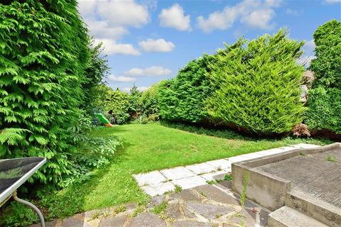 127 South End Road, Rainham, RM13 7XS
