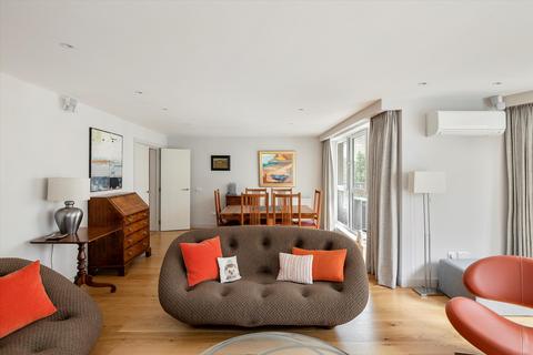 Flat 1, 67 - 69 Drayton Gardens, London, SW10 9QZ
