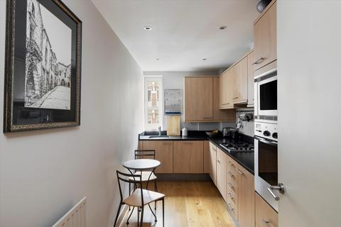 Flat 1, 67 - 69 Drayton Gardens, London, SW10 9QZ