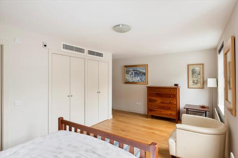 Flat 1, 67 - 69 Drayton Gardens, London, SW10 9QZ