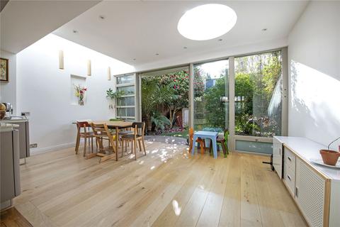98 Alfriston Road, London, SW11 6NW