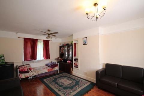 3 bedroom end of terrace house to rent, Lyon Park Avenue, Wembley, Middlesex HA0