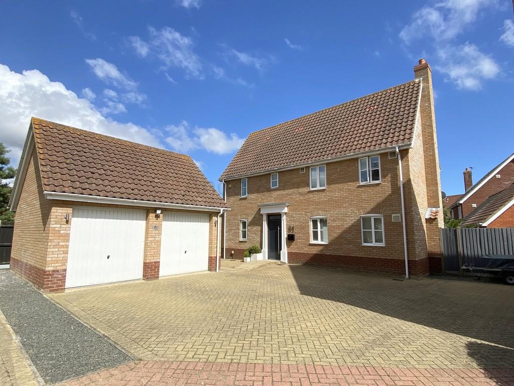Rushton Drive, Carlton Colville... 4 bed detached house £390,000