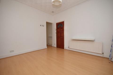 39 Garner Road, London, E17 4HE