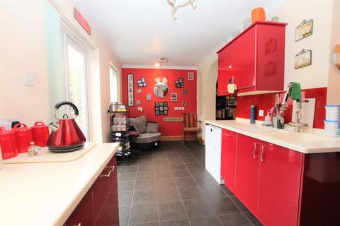 4 bedroom semi-detached house for sale - Devonshire Avenue, West Dartford