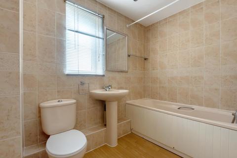 Flat 1, Priestley Court Princes Gate, High Wycombe, HP13 7WZ