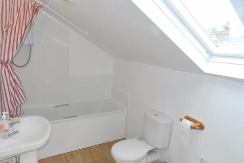 14 School View, Leeds, LS6 1EN