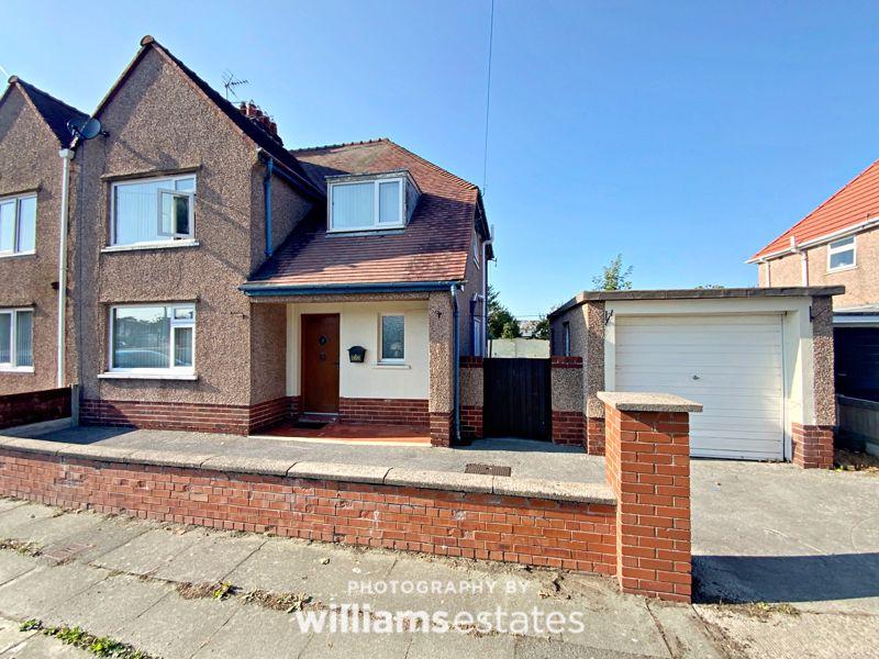 Rhyl Coast Road, Rhyl 3 bed semidetached house £195,000