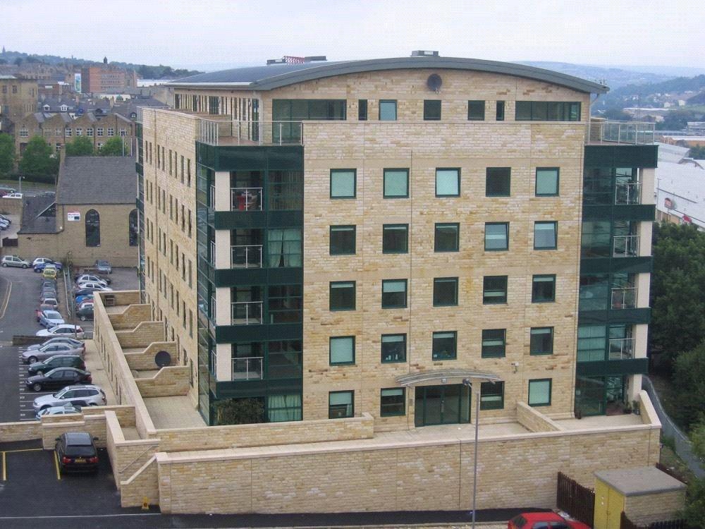 Stonegate House, Stone Street, Bradford, West Yorkshire, BD1 2 bed apartment £75,000