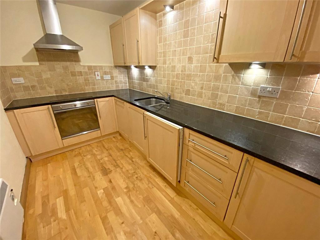 Stonegate House, Stone Street, Bradford, West Yorkshire, BD1 2 bed apartment £75,000