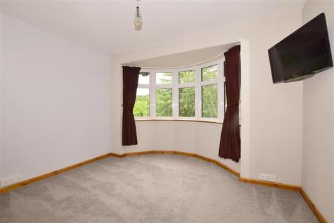 3 Redwood Close, Kenley, CR8 5DA