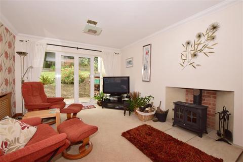 3 Redwood Close, Kenley, CR8 5DA