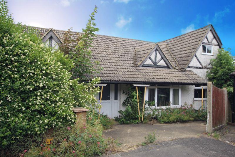 Beech Way, Epsom 4 bed detached bungalow £525,000
