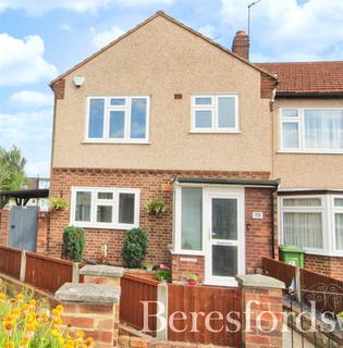 19 Kennet Close, Upminster, RM14 1ST