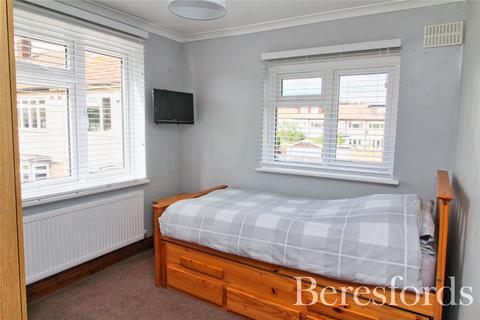 19 Kennet Close, Upminster, RM14 1ST