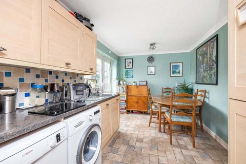 36 Ryarsh Crescent, Orpington, BR6 9SQ