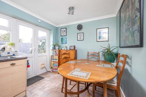 36 Ryarsh Crescent, Orpington, BR6 9SQ