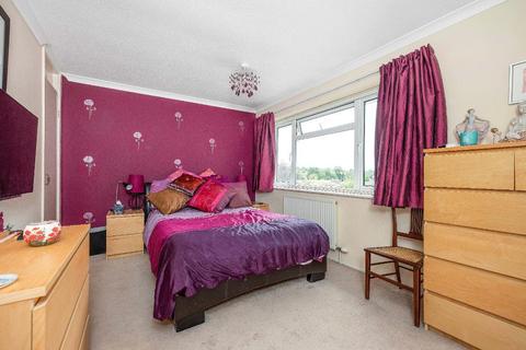 36 Ryarsh Crescent, Orpington, BR6 9SQ