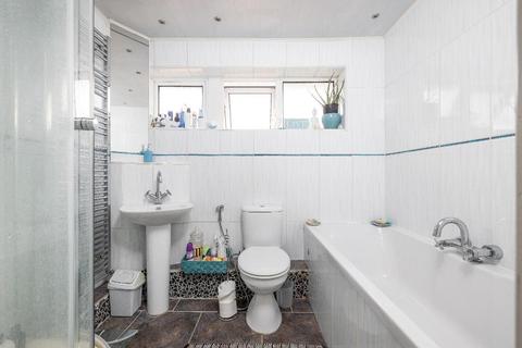 36 Ryarsh Crescent, Orpington, BR6 9SQ