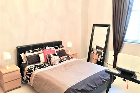 2 bedroom flat for sale - Leavesden Court, Mallard Road, Abbots Langley, Hertfordshire, WD5