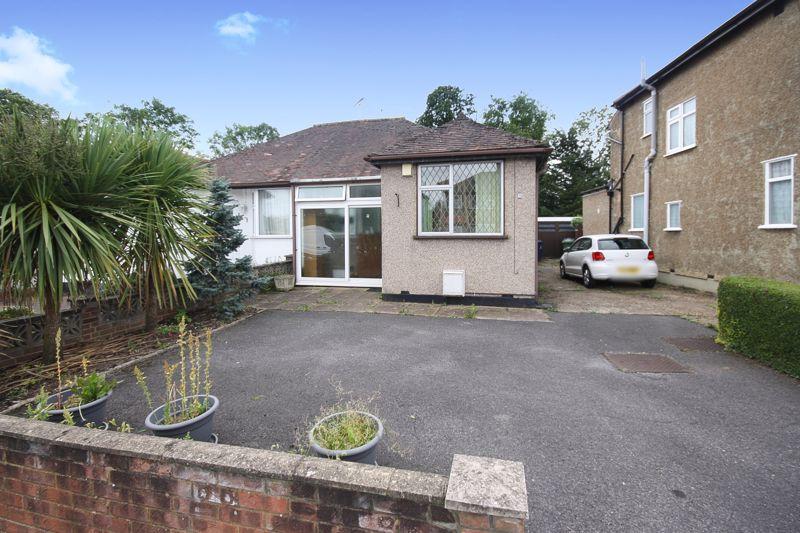 Islip Manor Road Northolt 2 Bed Semi Detached Bungalow £460 000