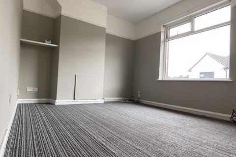 2 bedroom flat to rent, Birches Head Road, Birches Head, Stoke-On-Trent