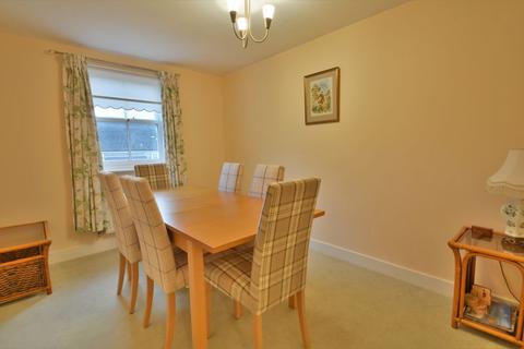 3 bedroom apartment for sale - Chesterton House, Cirencester, Gloucestershire