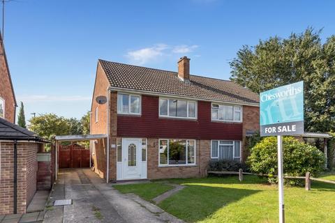13 Beech Road, Horsham, RH12 4NR