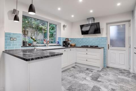 61 Boundary Way, Croydon, CR0 5AU