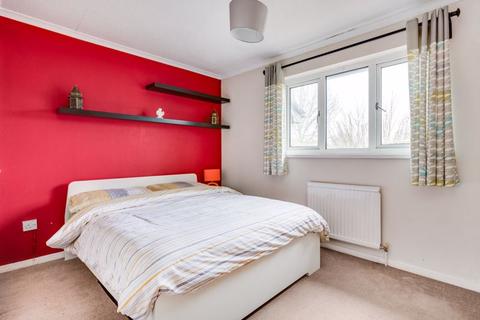 28 Mariette Way, Wallington, SM6 9NL