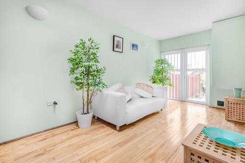10 Tritton Avenue, Croydon, CR0 4SS