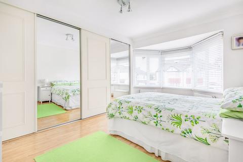 10 Tritton Avenue, Croydon, CR0 4SS