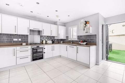 20 Cairns Place, London, SW16 5FS