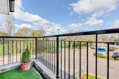 14 Hanno Close, Wallington, SM6 9BZ
