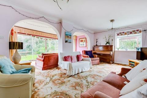 29 Farm Drive, Croydon, CR0 8HX