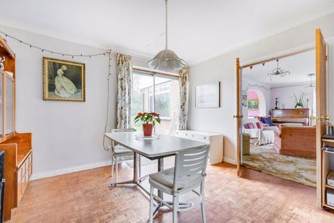 29 Farm Drive, Croydon, CR0 8HX