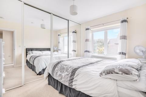 5 Redwood Drive, Epsom, KT19 8FL