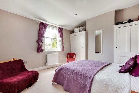 46 Mostyn Road, London, SW19 3LN