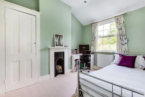 46 Mostyn Road, London, SW19 3LN
