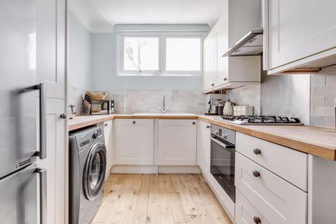 69a Ridgway, London, SW19 4SS